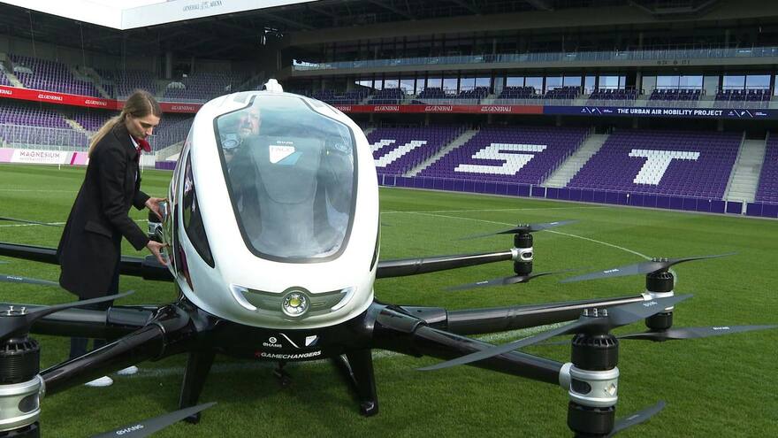 En video | Primer despegue de un 'taxi dron' con dos pasajeros y sin piloto