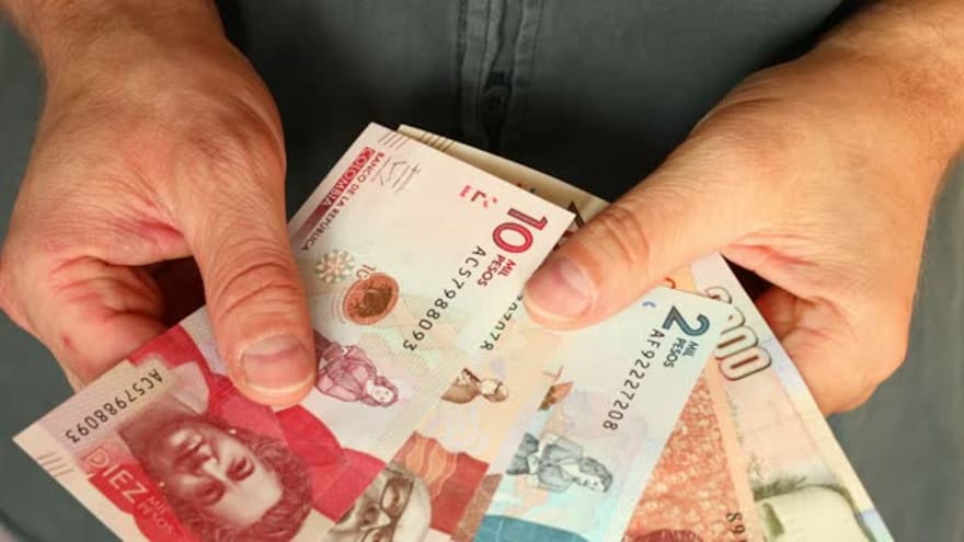 Joven llamó a emisora para le ayudaran a devolver 2 millones de pesos que le consignaron por equivocación