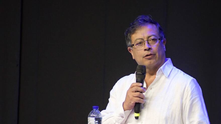 Sectores políticos critican propuesta de 'perdón social' de Gustavo Petro