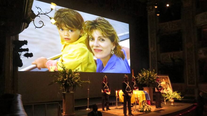 En imágenes | Velan cuerpo de gestora cultural Gloria Zea