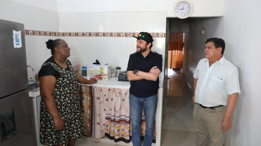 Entregan mejoras de vivienda en el barrio La Gloria