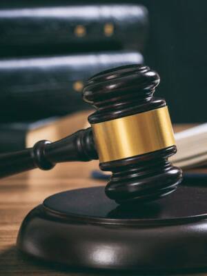 Democracia en peligro: derecho en vilo