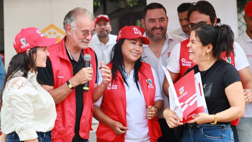 Entregan 550 títulos de propiedad a familias en Juan de Acosta