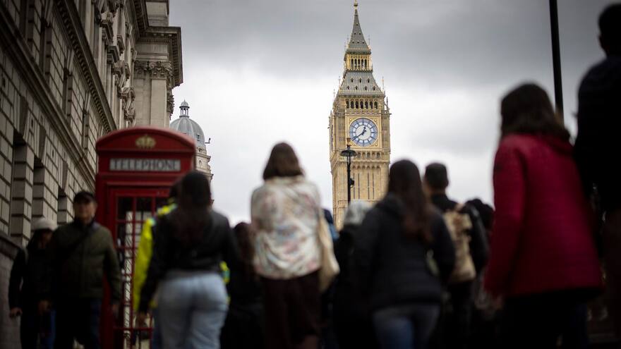 70 compañías inician prueba piloto de semana laboral de 4 días en Reino Unido