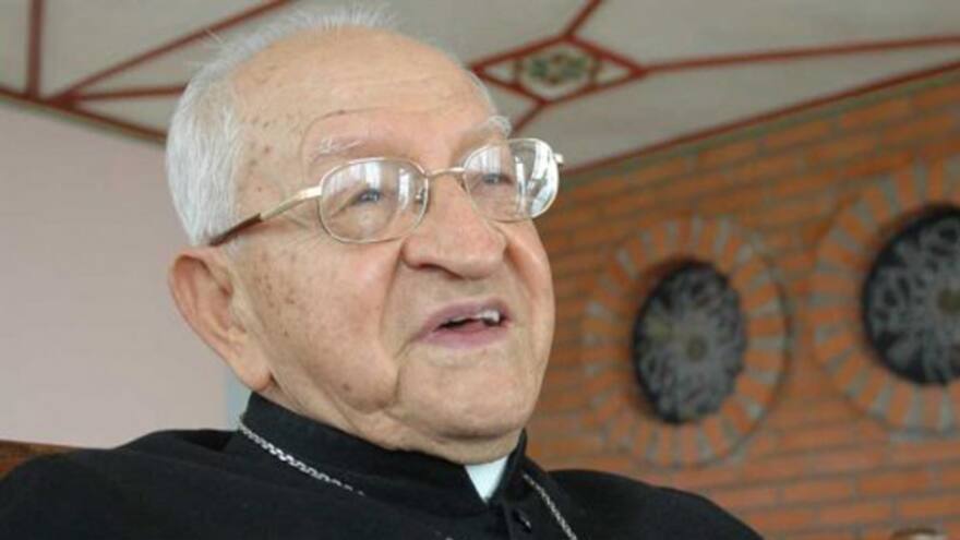 Arzobispo colombiano será investido en Bogotá y no en Roma