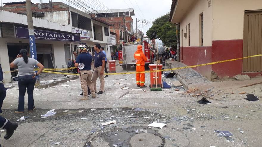 Explosión por presunta fuga de gas en notaria vallecaucana deja seis heridos