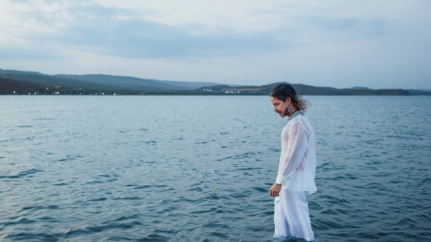 El Hijo del Búho lanza su nuevo sencillo ‘Como el río’