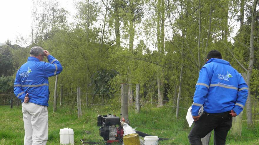 Sigue la alerta por derrame de ácido nítrico en Cundinamarca