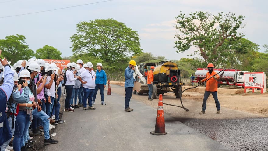 'Del Aula a la Obra': ingenieros civiles de Unimag practican en vías del dpto