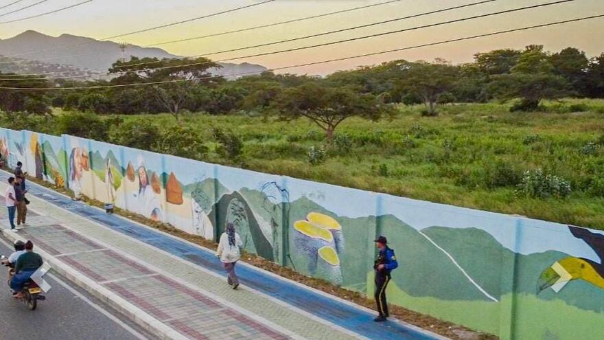 Mural biocultural de 550 metros engalana Santa Marta