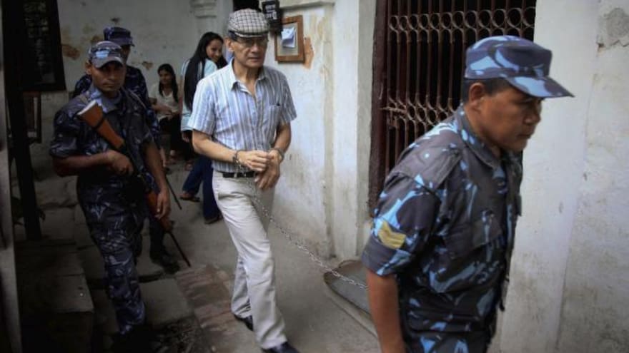 Liberan de prisión a Charles Sobhraj, el asesino serial que inspiró la serie La serpiente de Netflix