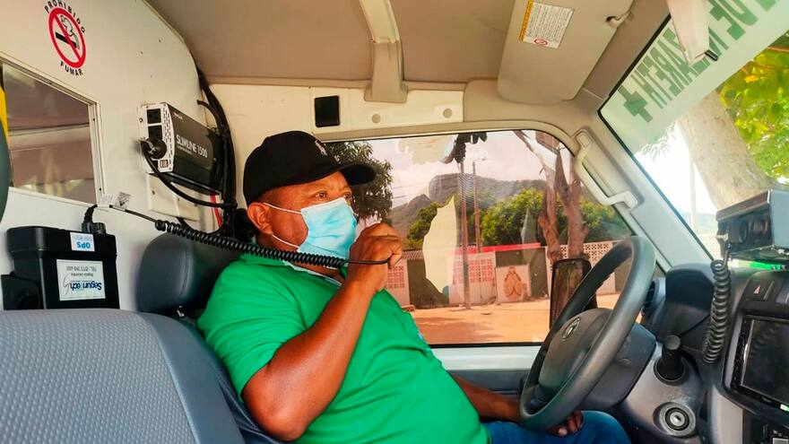 OMS - OPS donan a La Guajira radios móviles de comunicación al Hospital Nazareth