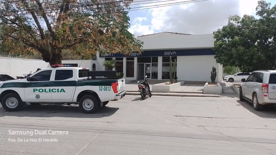 Sujetos armados intentan robar sede bancaria de Riohacha