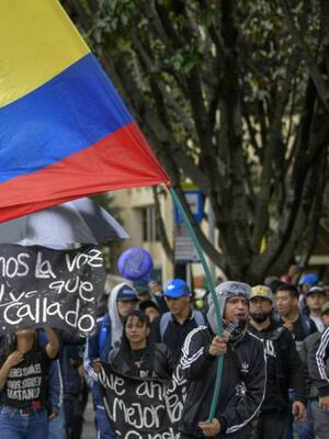 Ser profe de u. en protestas y pandemia