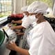 El PAE de Córdoba pasa de la modalidad industrializada a comida caliente preparada en sitio