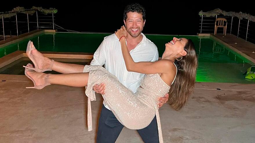 Video: Valerie Domínguez le dio una fuerte patada a su esposo en su intento de sacar una foto