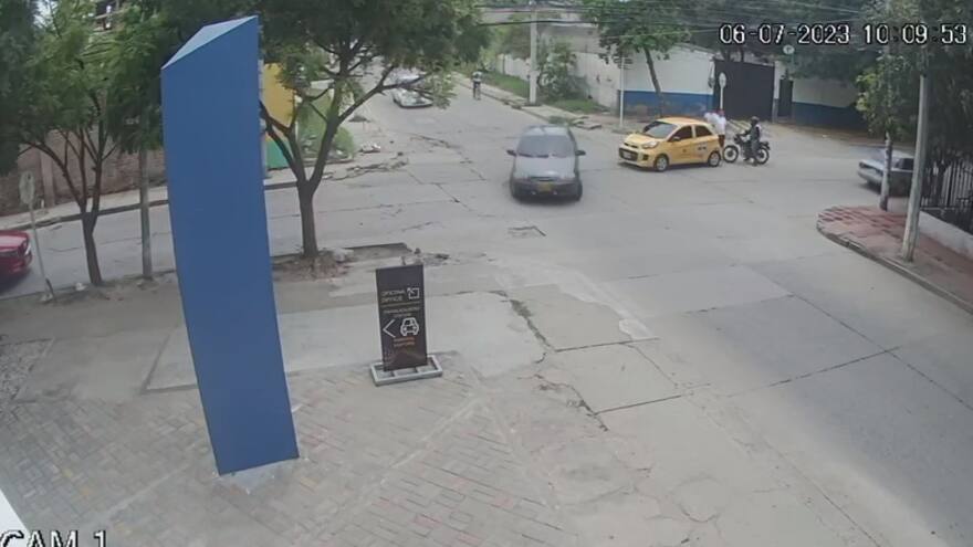 Video: En atraco le quitan $35 millones a mujer que iba en un taxi en Santa Marta