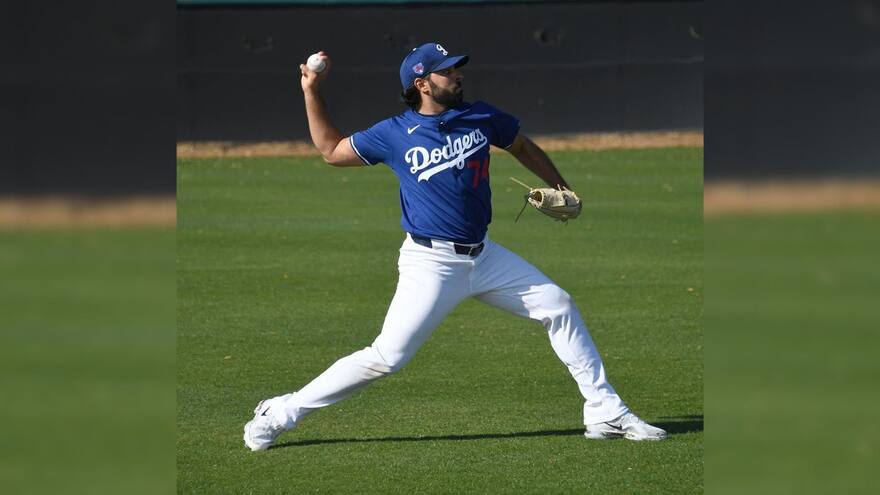 Béisbol de Grandes Ligas: Nabil Crismatt se reportó en el Sprint Training de los Dodgers de Los Ángeles