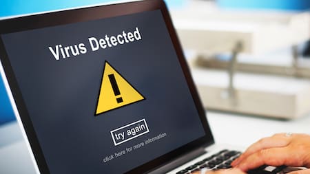 ¿Es posible infectarse digitalmente con solo hacer clic?