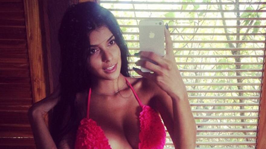 Isabella, la exactriz porno samaria que está en la mira de las redes sociales