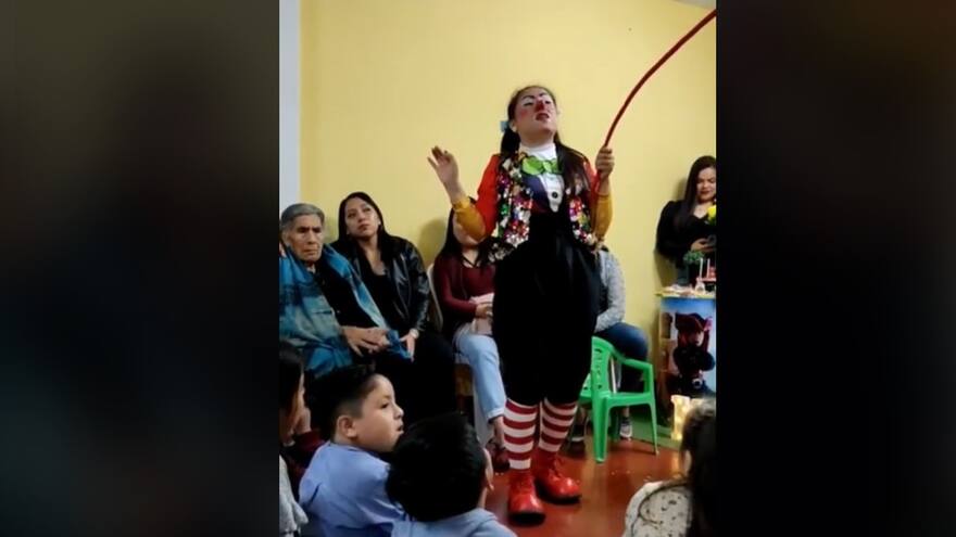Sin querer queriendo, niño dijo en piñata que su padre engañaba a su mamá