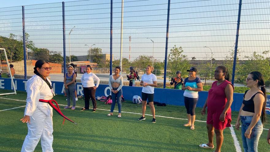 Atlántico: Luz Baldovino Vergara, una patrullera que también enseña taekwondo