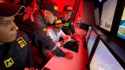 Armada recupera cinco objetos del Galeón San José