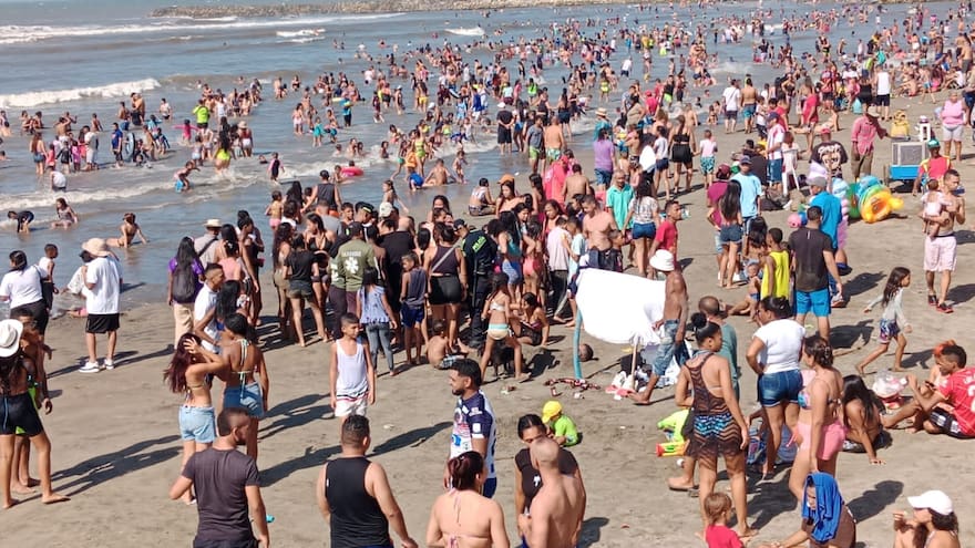 Autoridades de Puerto Colombia alertan a bañistas por fuerte oleaje y aumento en la velocidad de los vientos: 'el mar no está 100 % óptimo'