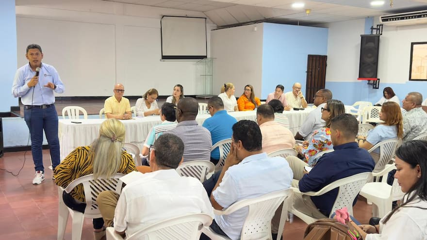 Pactan compromisos para fortalecer la calidad educativa en Soledad