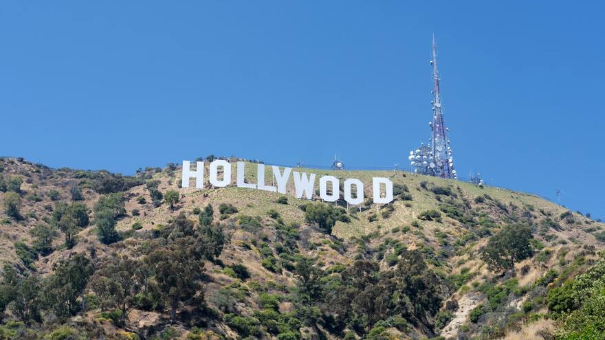 El famoso letrero de Hollywood cumple 100 años como símbolo de una ciudad y una industria