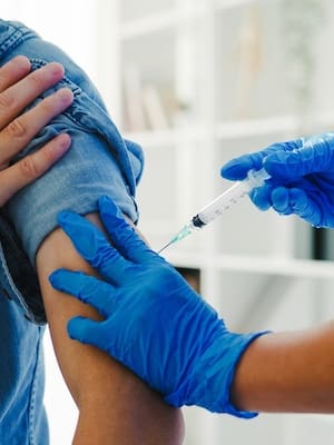 Vacunas, logro vital de la humanidad