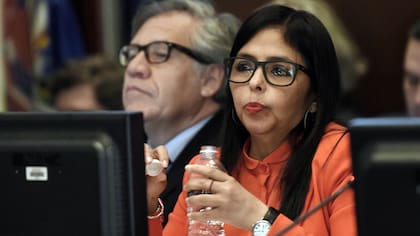 Venezuela dice que sus pescadores en el mar Caribe “no le temen a ningún poderío militar”