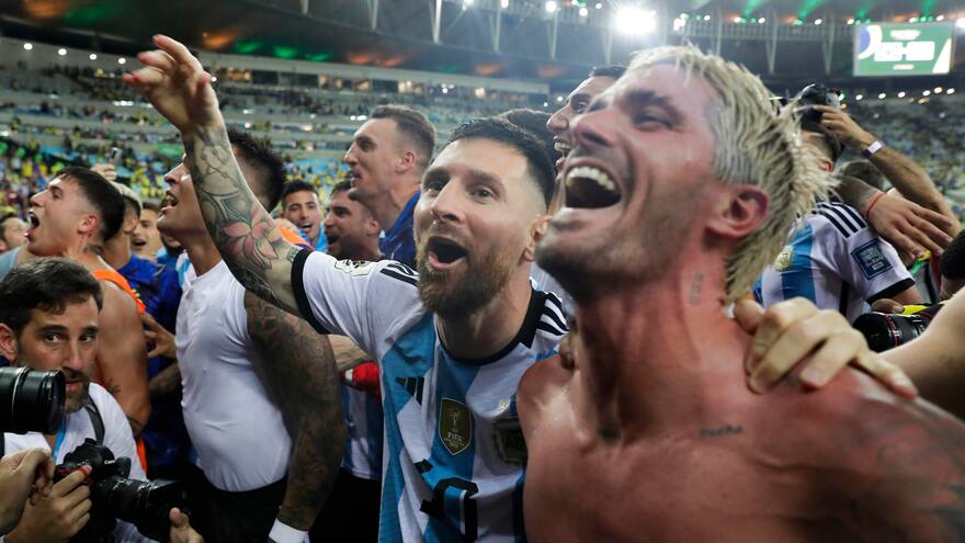 De Paul espera que Messi y Tapia hablen con Scaloni sobre su posible salida