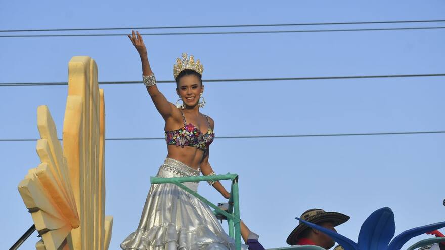 Carnaval de Barranquilla 2023: Natalia De Castro le cumplió al rey momo y estuvo en desfile de la 17