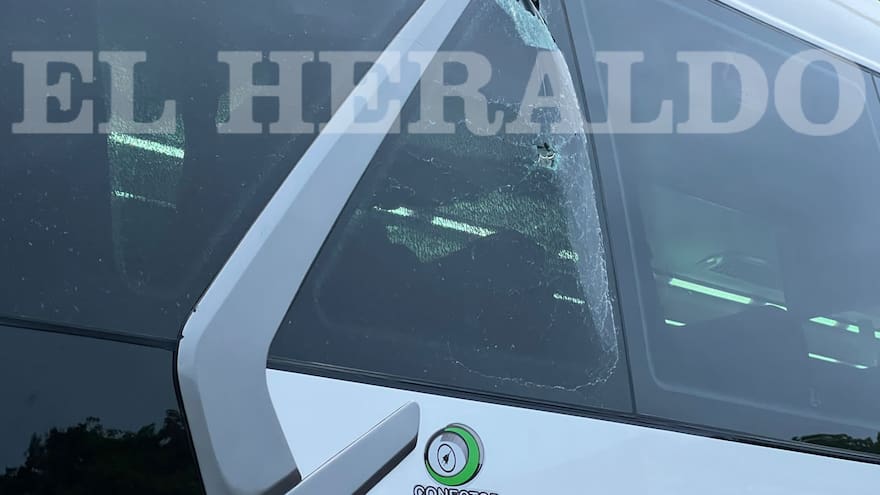El bus de Junior fue atacado con piedra en su ruta al estadio Manuel Murillo