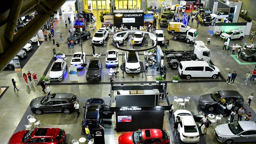 La feria automotriz de vehículos nuevos reunió a cerca de 8.000 personas