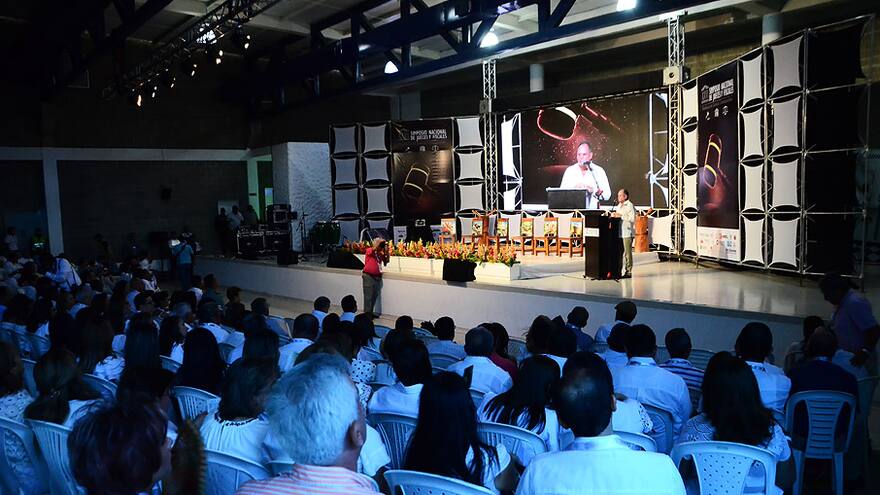 'Los jueces y fiscales estamos en la ‘boca del lobo’ y ‘el lobo’ es el poder'