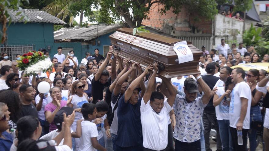 Caso Las Flores: con música, camisetas y mensajes a las almas que murieron en el atentado