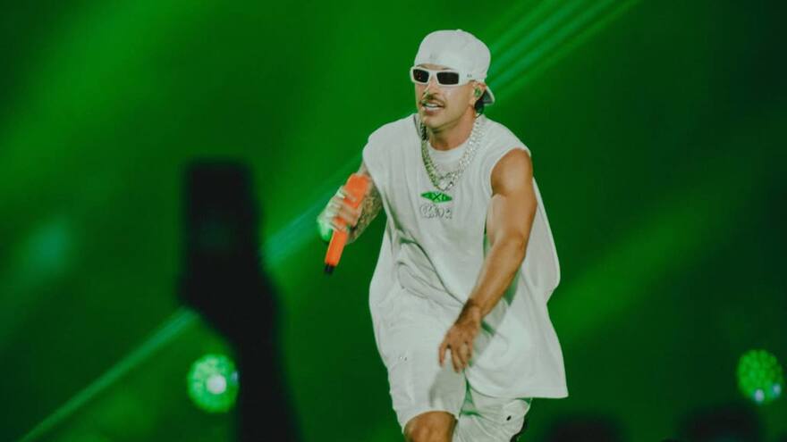 Feid sorprende a sus fans con un concierto gratuito en formato ‘coffee party’