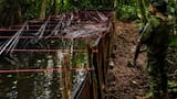 Ecuador desmantela en frontera con Colombia una piscina con combustible robado