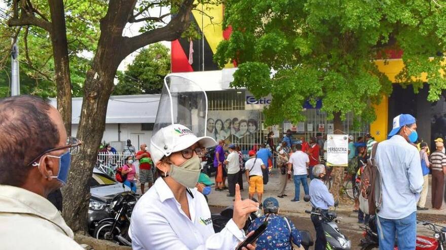 'Están devolviendo a mayores de 80 años en Cartagena porque no hay vacunas'