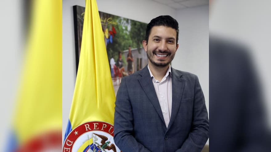 Apartan del cargo a secretario del DPS por escándalo de corrupción