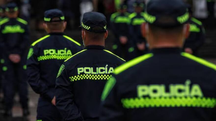 Condenan a 2 oficiales de la Policía implicados en la ‘comunidad del anillo’