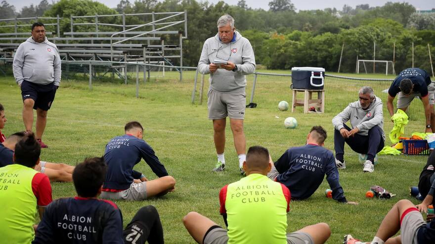 Albion, el pionero del fútbol de Uruguay asciende por primera vez