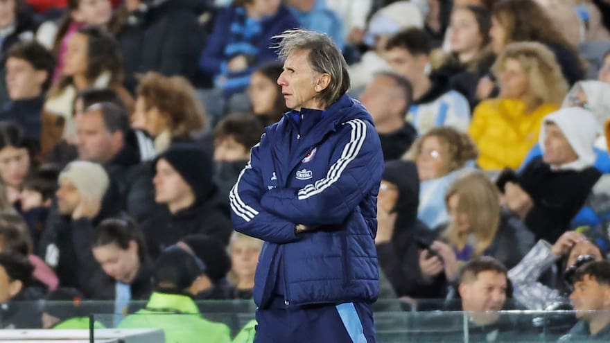 Arturo Vidal criticó fuertemente al técnico de Chile, Ricardo Gareca, tras derrota 3-0 ante Argentina