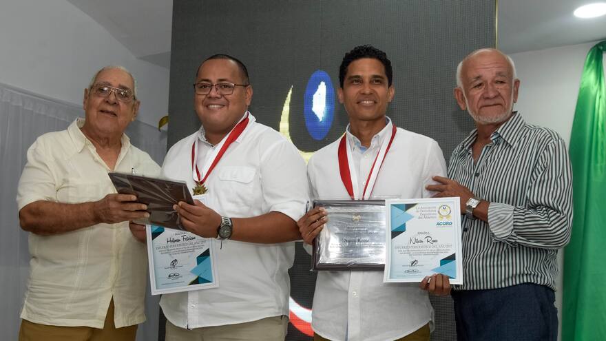 Nilson Romo, periodista de EL HERALDO, recibe premio de Acord Atlántico