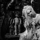 Lady Gaga estrena video de ‘The Dead Dance’, dirigido por Tim Burton