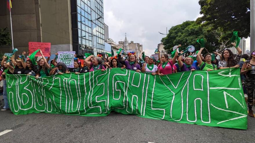 Venezuela aborto: más de 500 personas se manifiestan a favor del aborto en Caracas para su despenalización