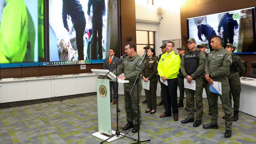 Golpe a extorsión en 18 cárceles: 577 celulares incautados y 30 capturas