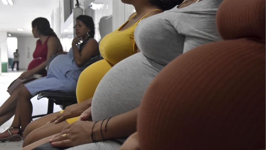 Promueven asistencia a controles prenatales para una maternidad segura